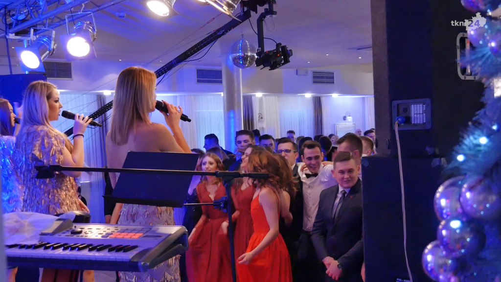 WIDEO: Studniówka I LO z Końskich z zespołem Top Girls!