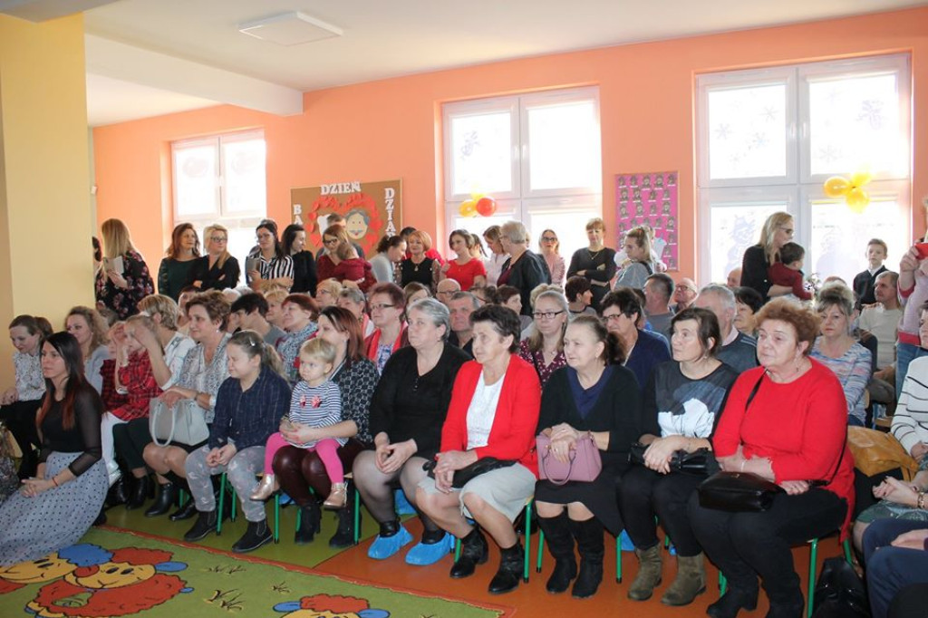 Przedszkolaki ze Smykowa wystąpiły dla swoich dziadków [zdjęcia]