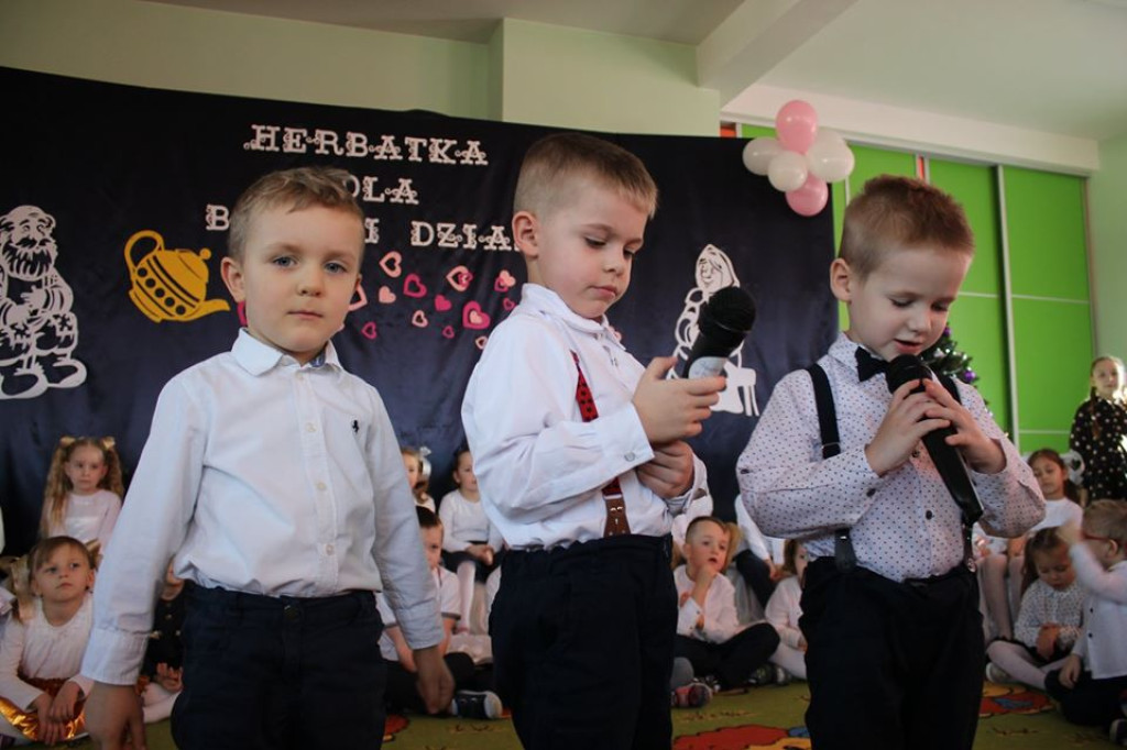 Przedszkolaki ze Smykowa wystąpiły dla swoich dziadków [zdjęcia]