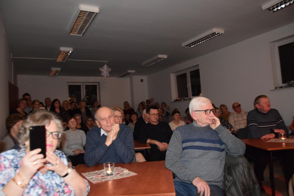 Gowarczów: Wzruszające występy na dzień babci i dziadka