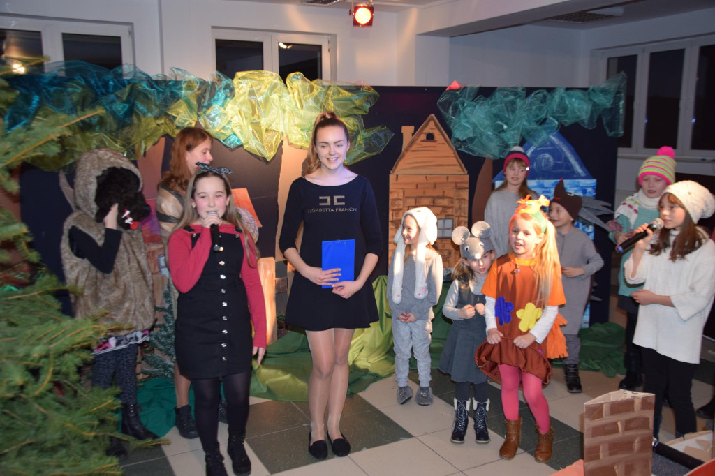 Gowarczów: Wzruszające występy na dzień babci i dziadka