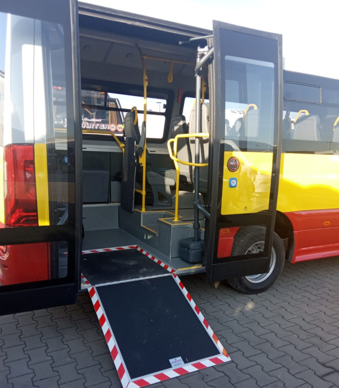 Komunikacja ruszy wkrótce. Mamy zdjęcia miejskich busów! [fotogaleria]