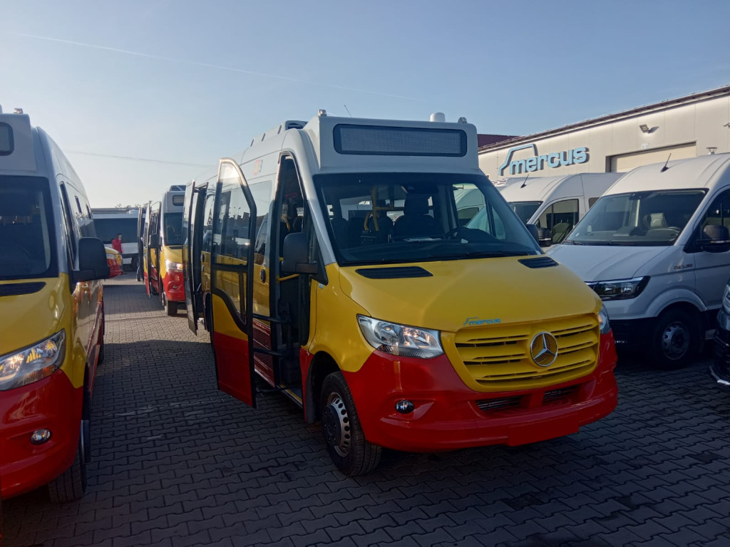 Komunikacja ruszy wkrótce. Mamy zdjęcia miejskich busów! [fotogaleria]