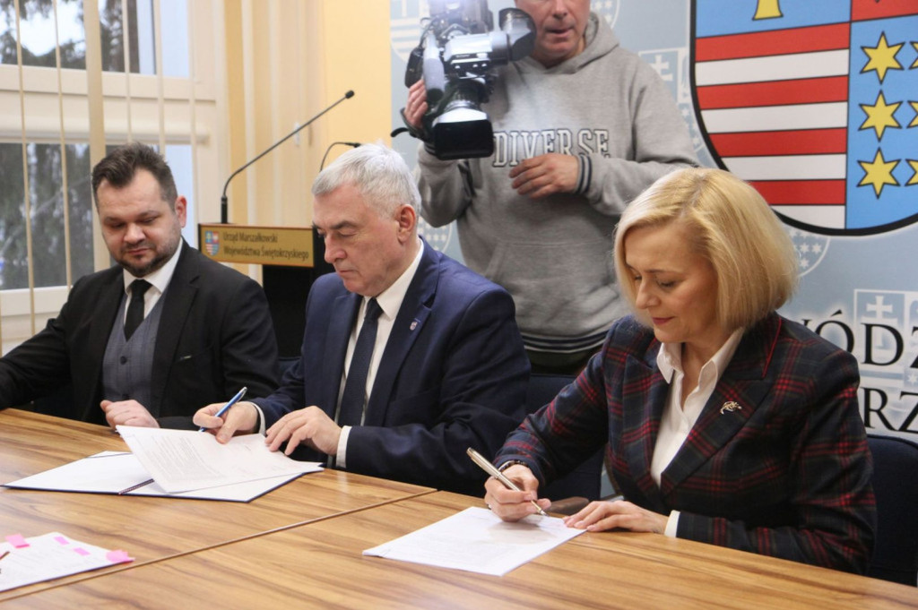 ZSP nr 3 w Końskich i ZSP Stąporków z dużym dofinansowaniem [zdjęcia]
