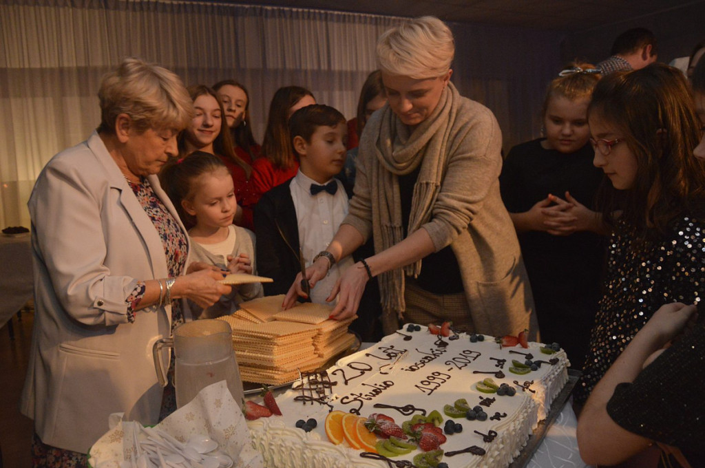 Jubileuszowy koncert Studia Piosenki MGDK w Końskich [zdjęcia]