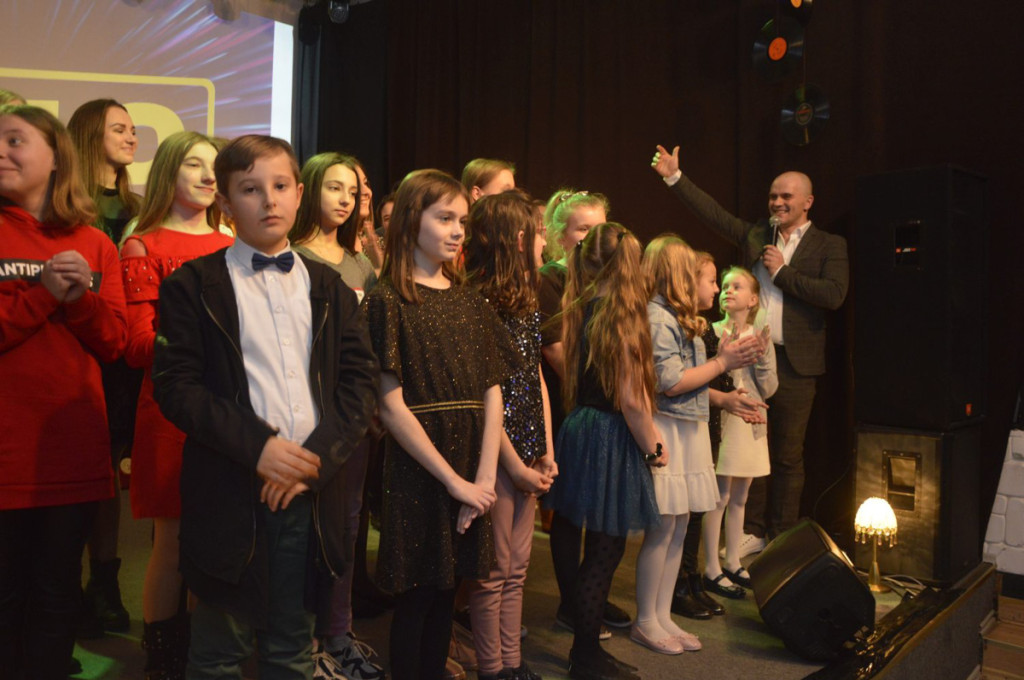 Jubileuszowy koncert Studia Piosenki MGDK w Końskich [zdjęcia]
