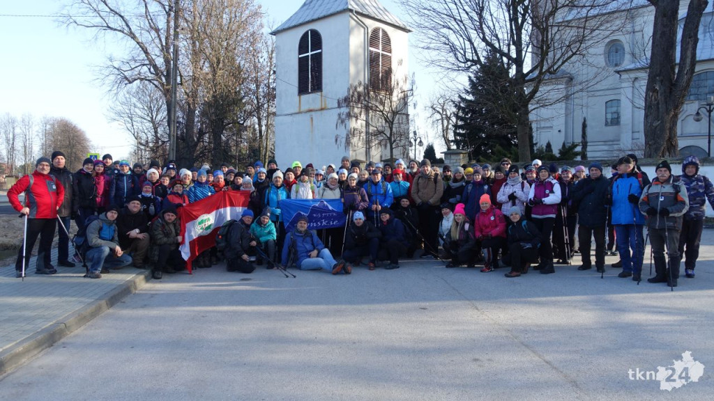 W mrozie maszerowali na 25 kilometrów. Mnóstwo uczestników rajdu [wideo, zdjęcia]