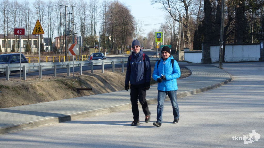 W mrozie maszerowali na 25 kilometrów. Mnóstwo uczestników rajdu [wideo, zdjęcia]