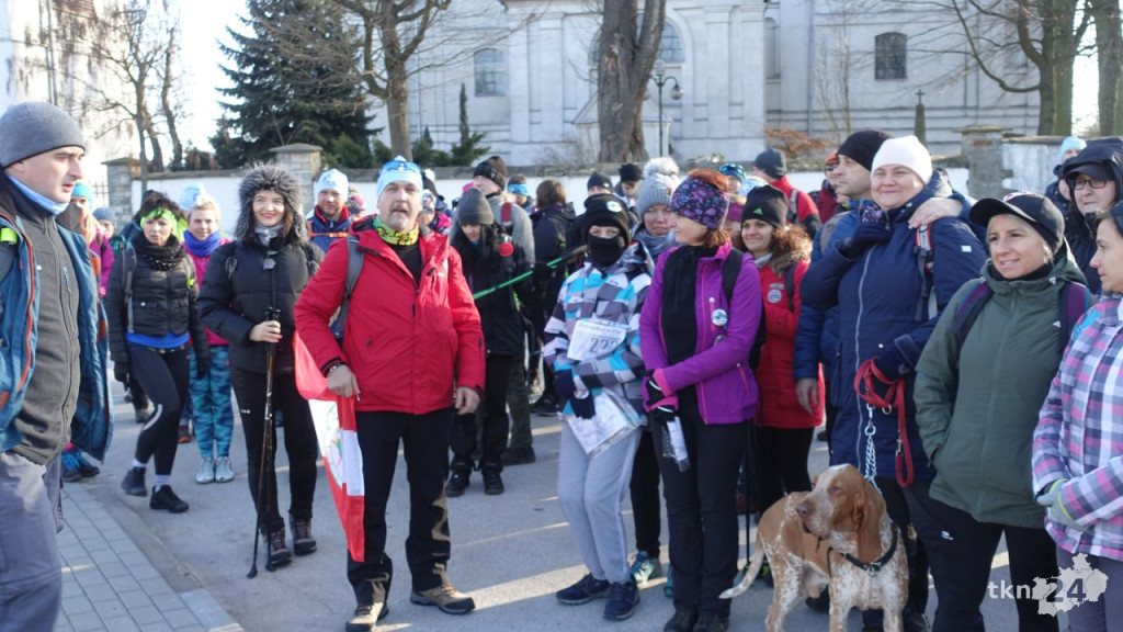 W mrozie maszerowali na 25 kilometrów. Mnóstwo uczestników rajdu [wideo, zdjęcia]