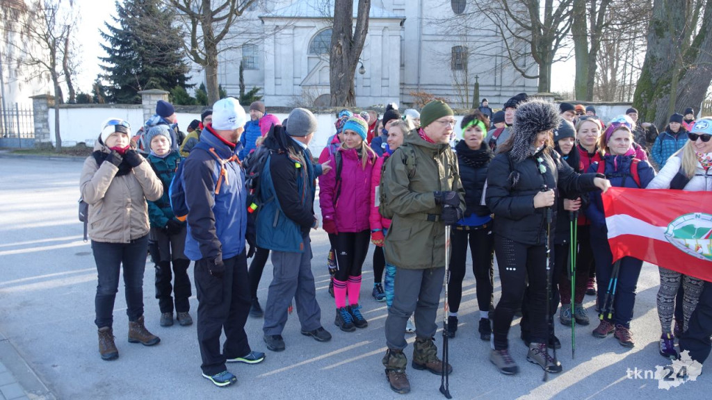 W mrozie maszerowali na 25 kilometrów. Mnóstwo uczestników rajdu [wideo, zdjęcia]