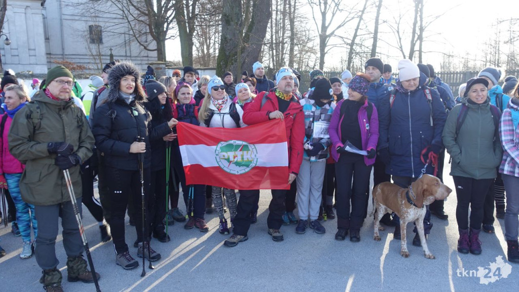 W mrozie maszerowali na 25 kilometrów. Mnóstwo uczestników rajdu [wideo, zdjęcia]