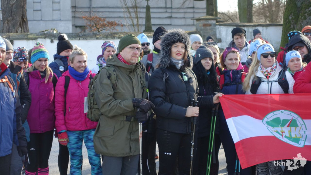 W mrozie maszerowali na 25 kilometrów. Mnóstwo uczestników rajdu [wideo, zdjęcia]