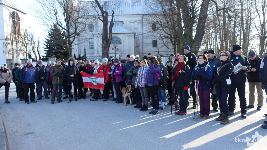 W mrozie maszerowali na 25 kilometrów. Mnóstwo uczestników rajdu [wideo, zdjęcia]