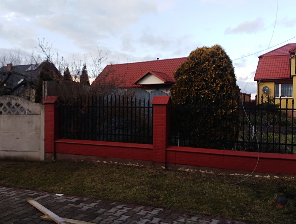 Powalone konary, zerwane linie. Obraz po wichurze w powiecie [zdjęcia]