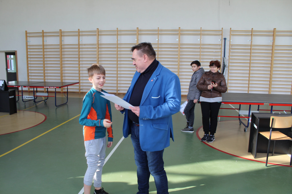 Grali w tenisa stołowego o Puchar Wójta [zdjęcia]