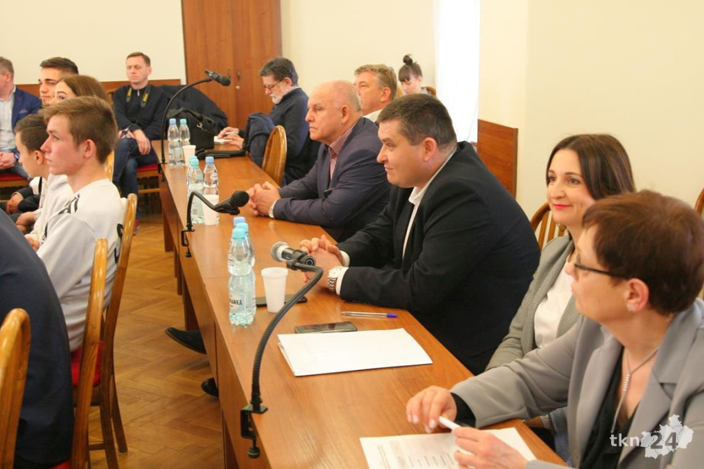 Dwunastu młodych radnych chce zmieniać gminę Końskie! [wideo, zdjęcia]