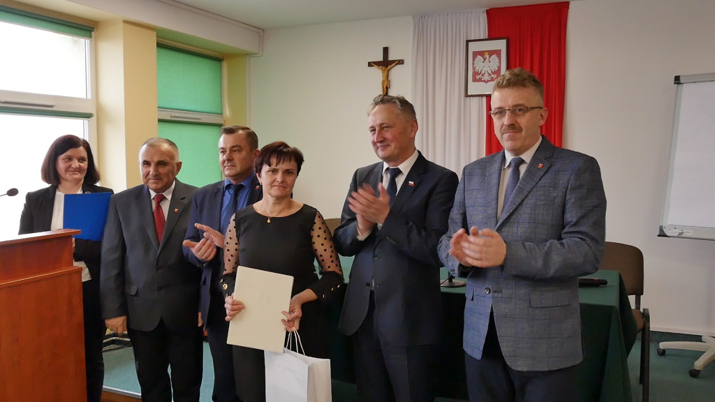 Najzdolniejsi uczniowie w powiecie otrzymali stypendia [wideo, zdjęcia]