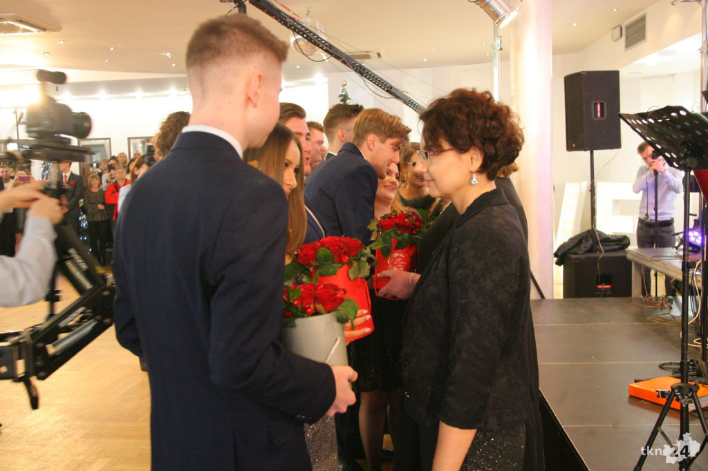 WIDEO: Studniówka 2020 II LO w Końskich