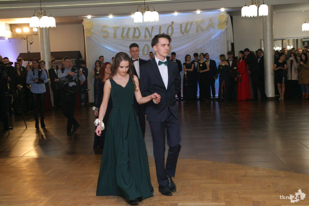 WIDEO: Studniówka 2020 II LO w Końskich