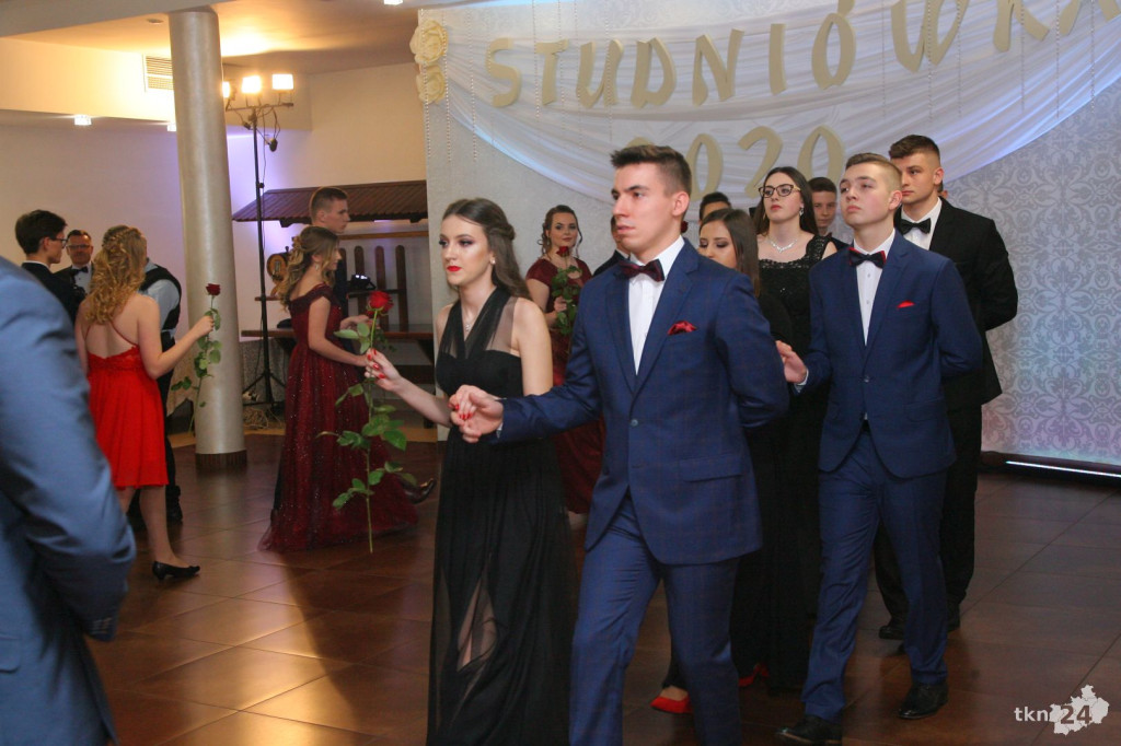 WIDEO: Studniówka 2020 II LO w Końskich