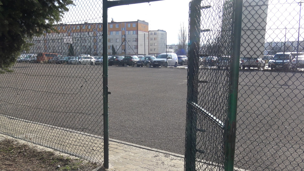 Końskie: Będzie nowa nawierzchnia boiska przy Warszawskiej [wideo, zdjęcia]