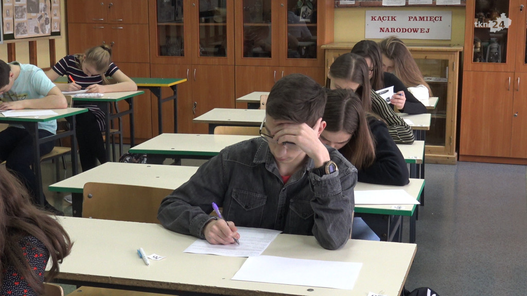 Koneccy uczniowie pamiętają o `Żołnierzach Wyklętych` [wideo, zdjęcia]