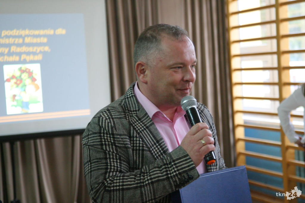 Szkoła Podstawowa w Górnikach z nowym sprzętem multimedialnym! [wideo, fotogaleria]