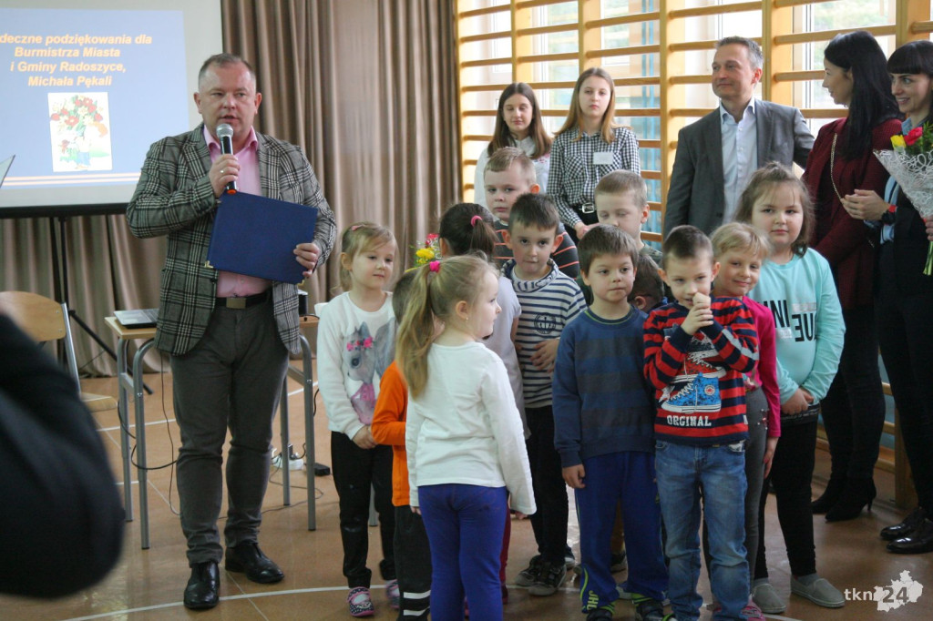Szkoła Podstawowa w Górnikach z nowym sprzętem multimedialnym! [wideo, fotogaleria]