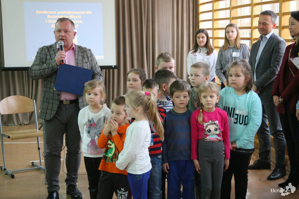 Szkoła Podstawowa w Górnikach z nowym sprzętem multimedialnym! [wideo, fotogaleria]