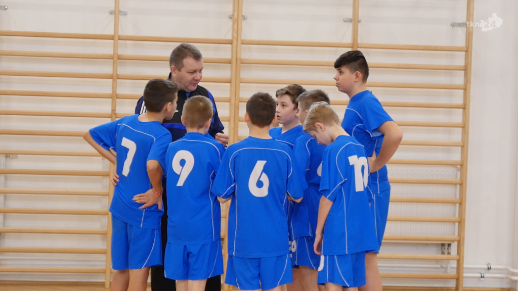 Końskie: Rywalizowali w mini piłce siatkowej. Dziebałtów górą [wideo, zdjęcia]