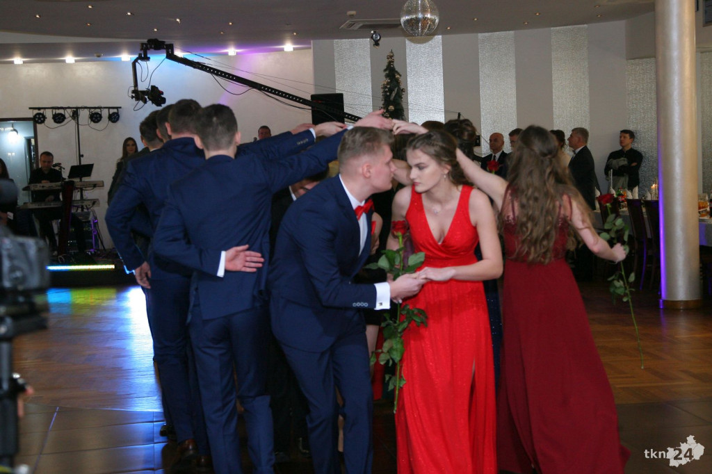 WIDEO: Studniówka 2020 ZSP nr 1 w Końskich