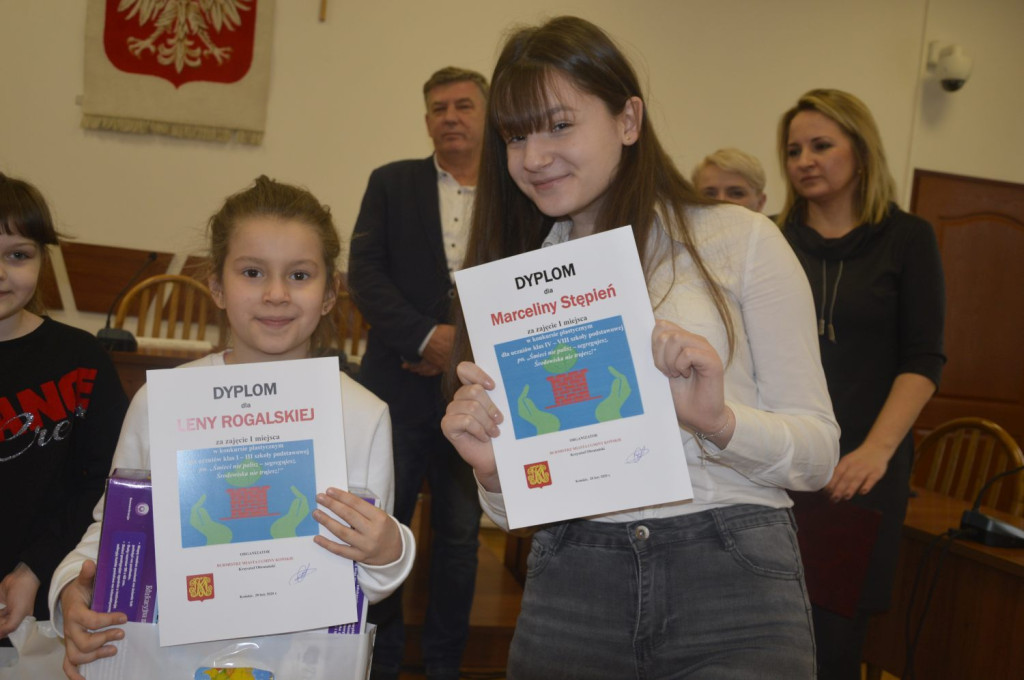 Przyznali nagrody za najlepsze prace w konkursie o ekologii [zdjęcia]