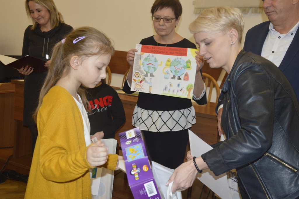 Przyznali nagrody za najlepsze prace w konkursie o ekologii [zdjęcia]