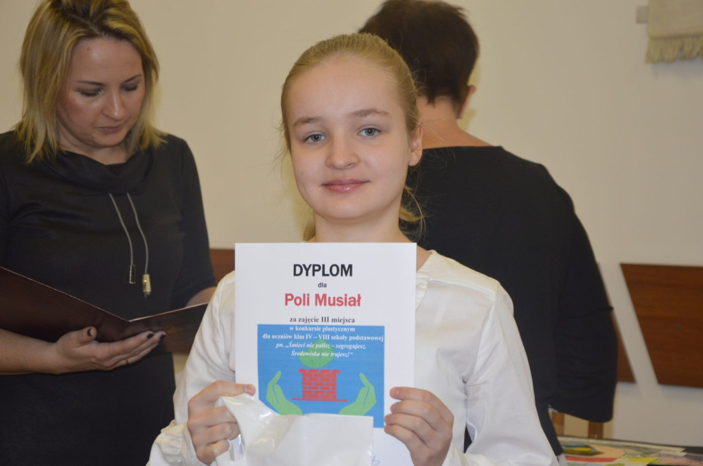 Przyznali nagrody za najlepsze prace w konkursie o ekologii [zdjęcia]