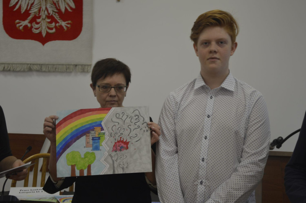 Przyznali nagrody za najlepsze prace w konkursie o ekologii [zdjęcia]