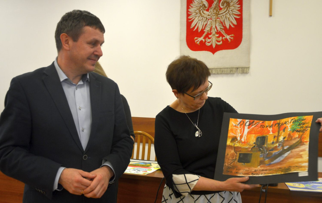 Przyznali nagrody za najlepsze prace w konkursie o ekologii [zdjęcia]