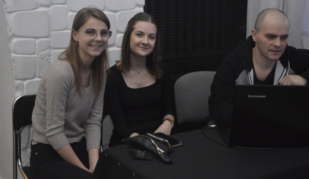 Wieczór karaoke w MGDK w Końskich [wideo]