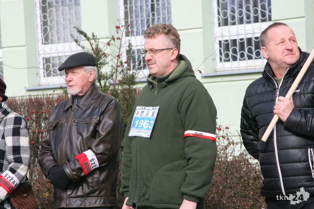 Około 500 osób na starcie Powiatowego Marszobiegu Pamięci Żołnierzy Wyklętych [wideo, zdjęcia]