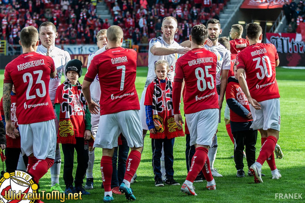 Koneccy fani Widzewa Łódź zabrali dzieci z powiatu na mecz [zdjęcia]