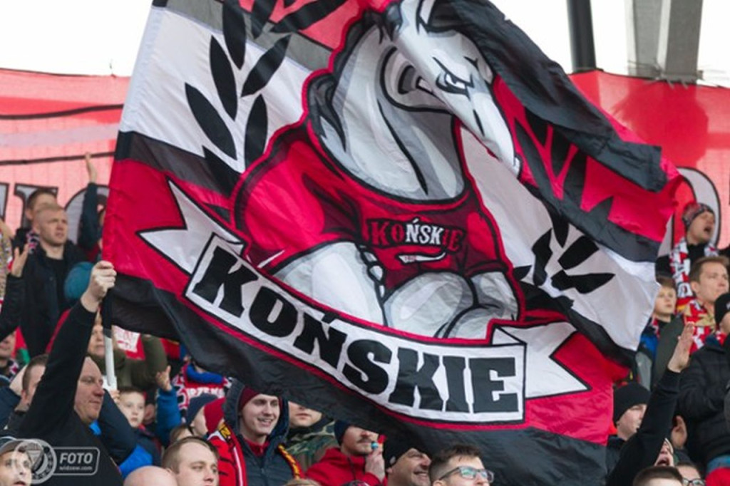 Koneccy fani Widzewa Łódź zabrali dzieci z powiatu na mecz [zdjęcia]