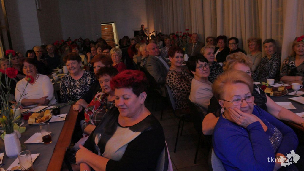 Dzień Kobiet i Mężczyzn u słuchaczy UTW w Końskich [wideo, zdjęcia]