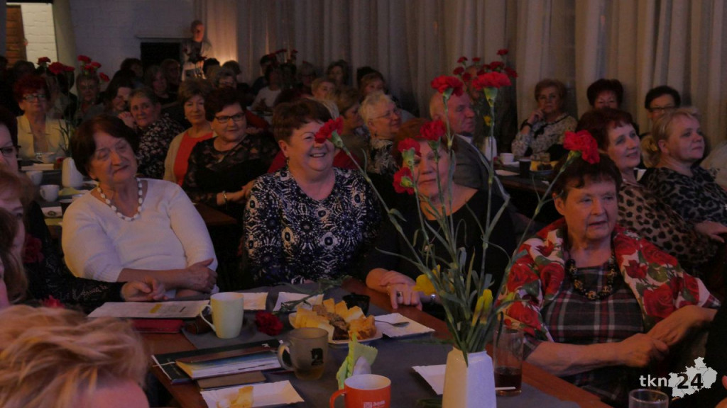 Dzień Kobiet i Mężczyzn u słuchaczy UTW w Końskich [wideo, zdjęcia]