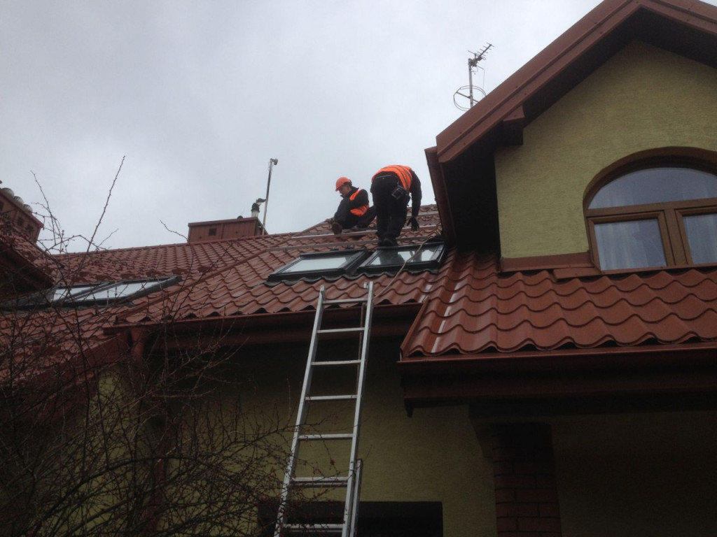 Rozpoczęto montaż instalacji OZE w gminie Końskie [zdjęcia]