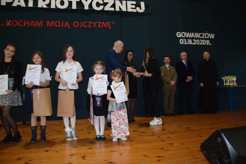 Już po raz 17. rywalizowali w konkursie pieśni i poezji patriotycznej [wideo, zdjęcia]