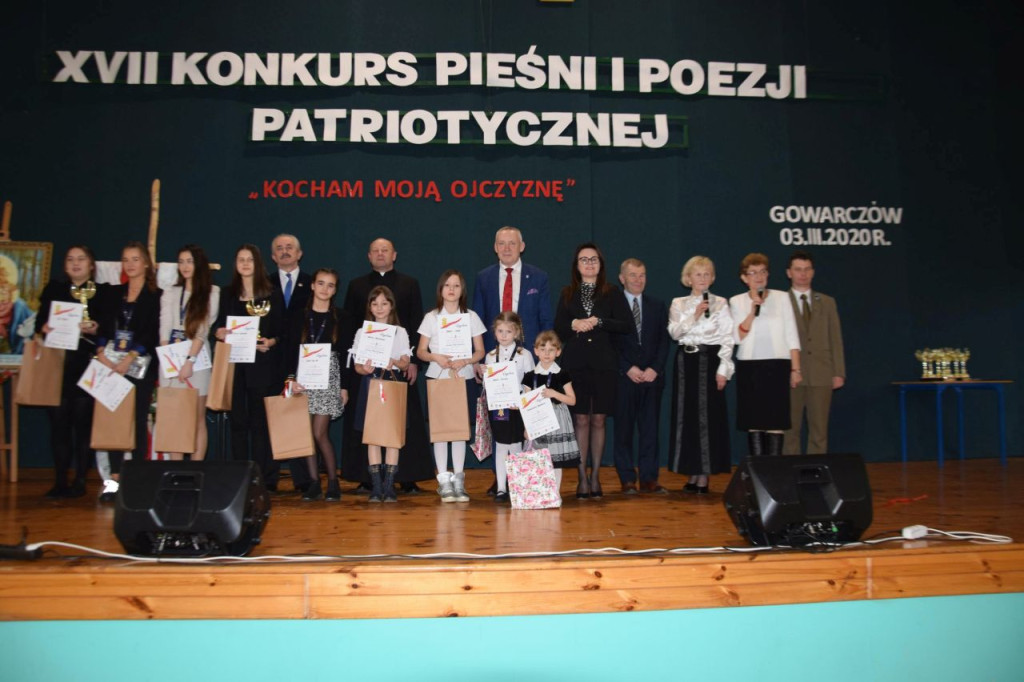Już po raz 17. rywalizowali w konkursie pieśni i poezji patriotycznej [wideo, zdjęcia]