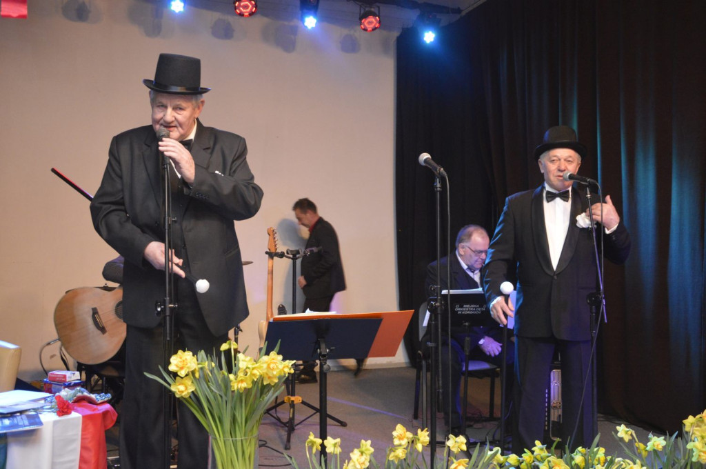 Po włosku na Dzień Kobiet w Domu Kultury w Końskich [wideo, zdjęcia]