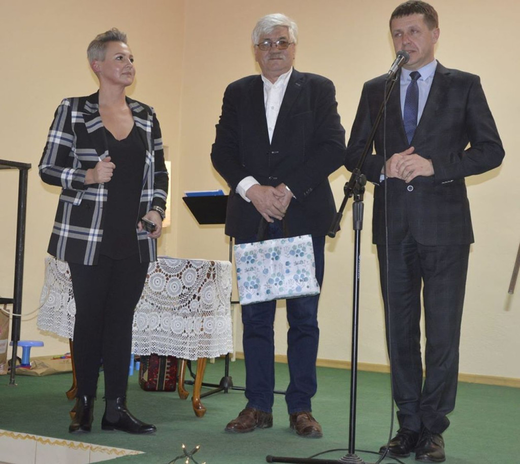 Dzień Kobiet w Rogowie z regionalnymi artystami oraz celem charytatywnym [zdjęcia]