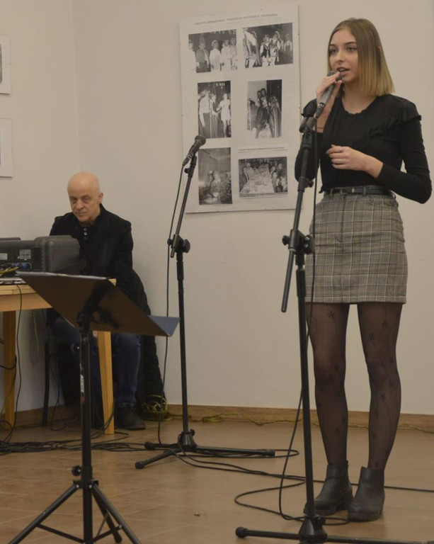 `Korniczanka` i artyści z MGDK wystąpili w Kornicy z okazji Dnia Kobiet [wideo, zdjęcia]
