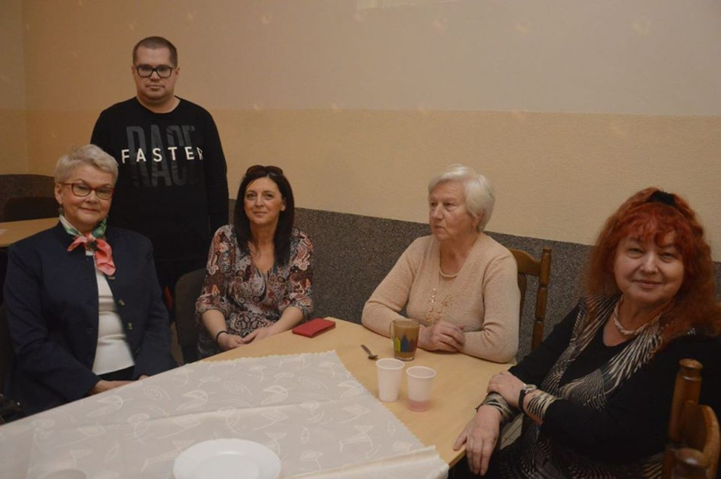Dzień Kobiet w Rogowie z regionalnymi artystami oraz celem charytatywnym [zdjęcia]