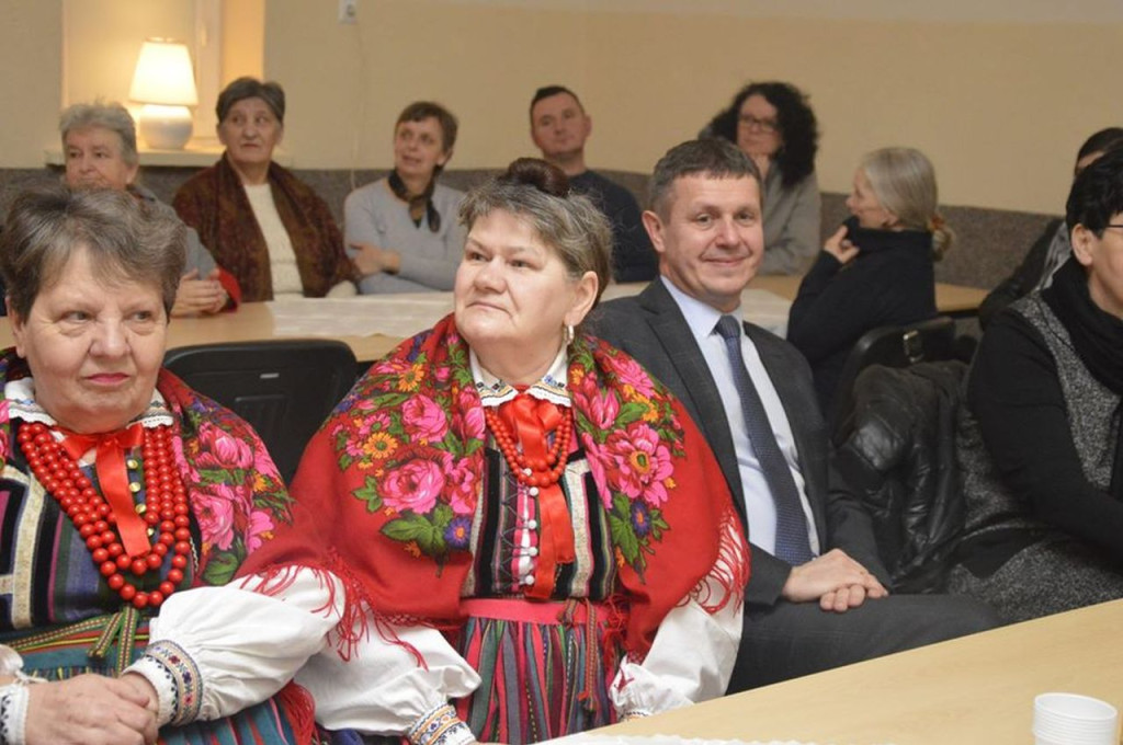 Dzień Kobiet w Rogowie z regionalnymi artystami oraz celem charytatywnym [zdjęcia]